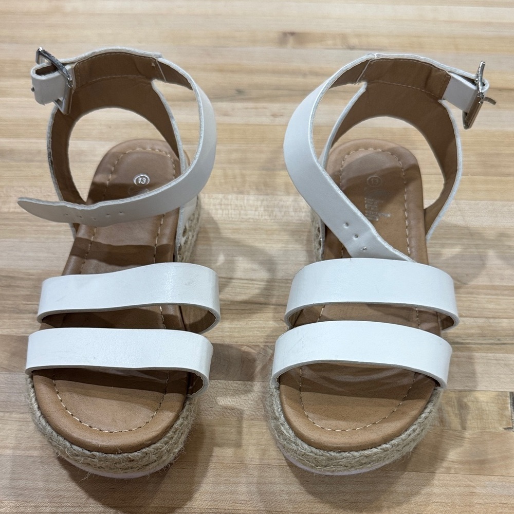 SHEIN White Kids Sandals - Picture 1 of 2
